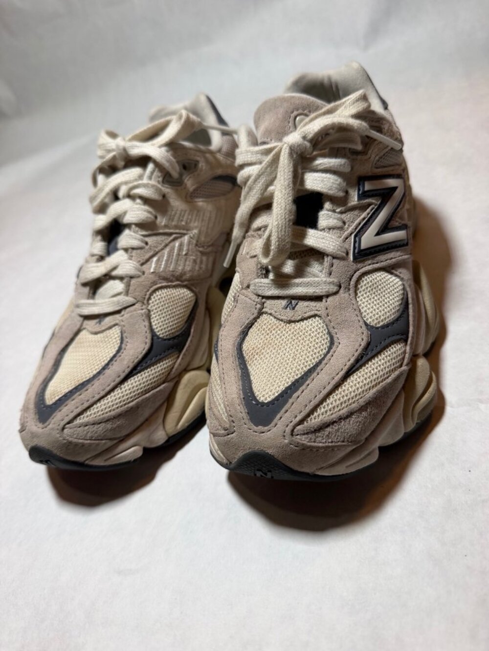 New Balance 9060 — Good Condition - Picture 2 of 4